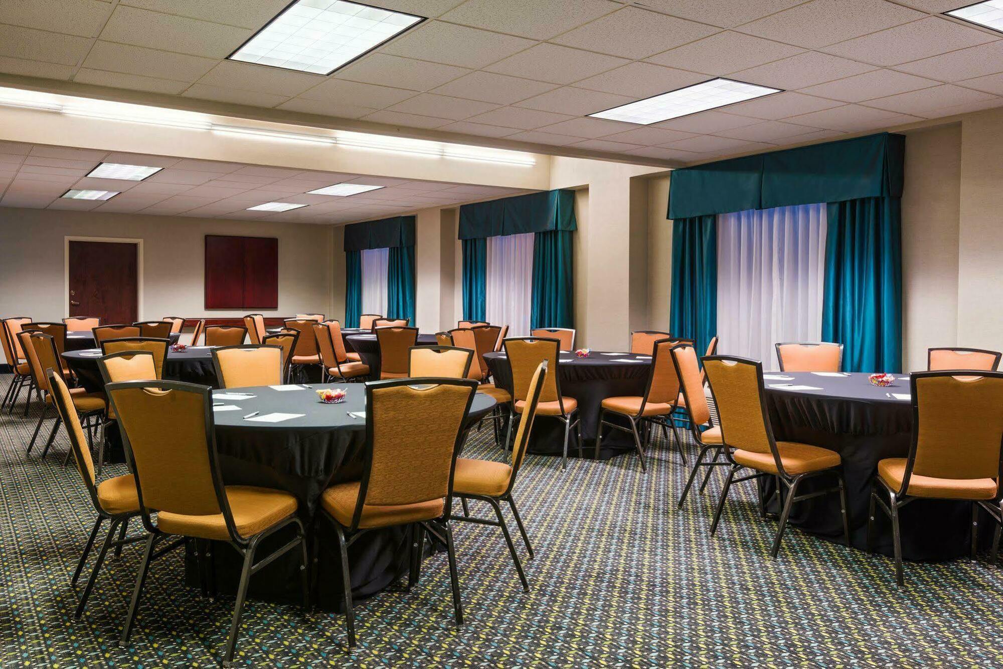 סנדי ספרינגס Hampton Inn Atlanta Perimeter Center מראה חיצוני תמונה